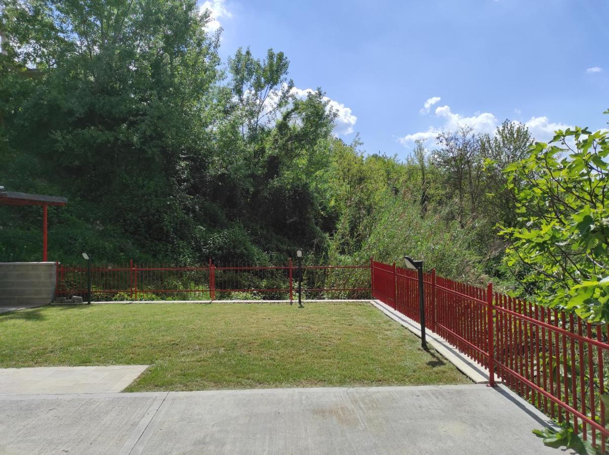 Oasi Del Monferrato - Appartamento Rosso Mombercelli Exterior foto