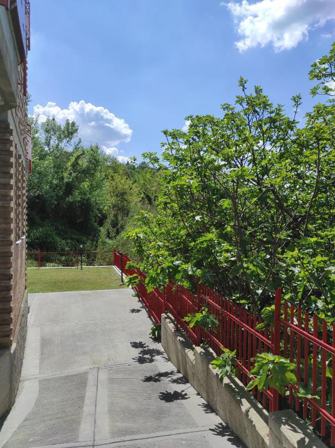 Oasi Del Monferrato - Appartamento Rosso Mombercelli Exterior foto